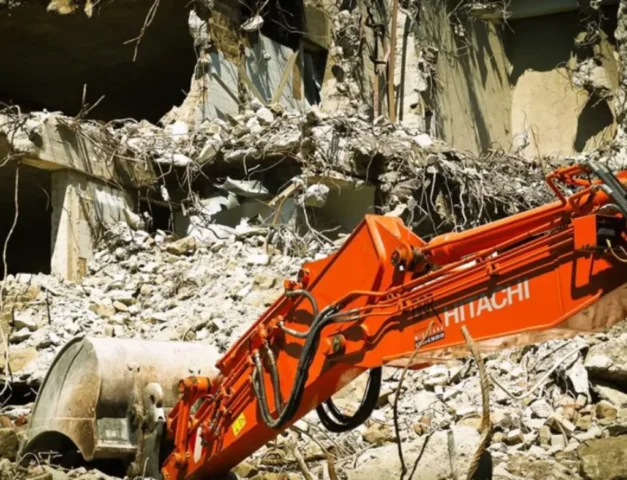 Biaya-Bongkar-Rumah-Per-Meter_kontraktor-sipil_jakarta-utara_23