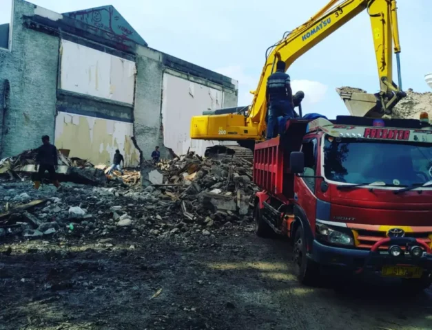 Upah-Bongkar-Bangunan_kontraktor-sipil_-jakarta-timur_5
