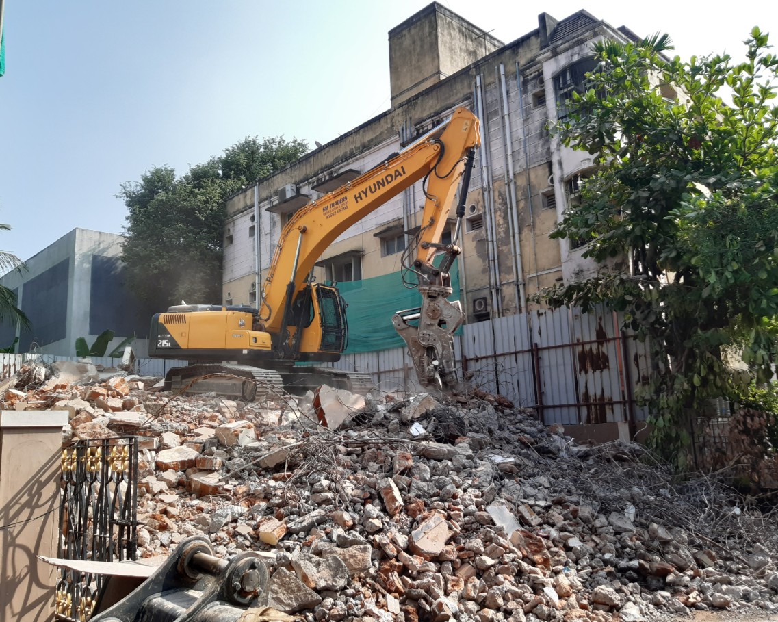 Panduan Memilih Jasa Bongkar Rumah dan Gedung yang Aman dan Profesional
